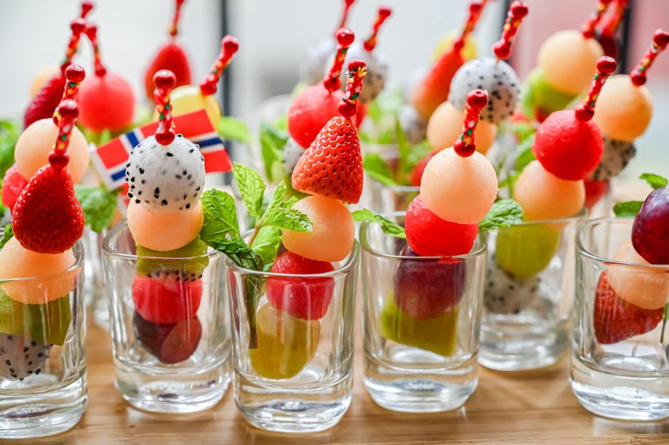Brochettes de fruits : idées ludiques pour enfants