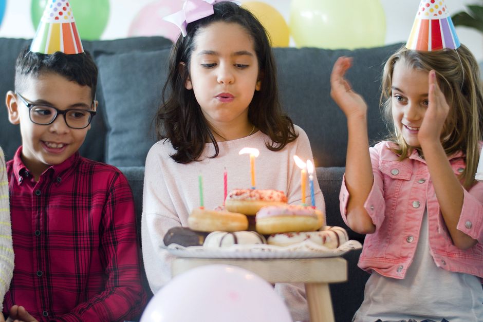 Goûter d’anniversaire : menu simple pour 10 enfants